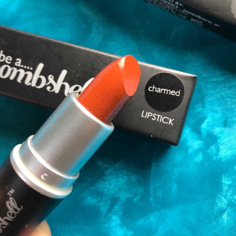 Bombshell duo - Picture 2 of 3